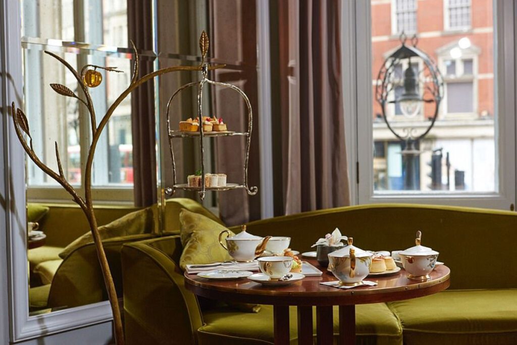 Mandarin Oriental Knightsbridge Afternoon Tea